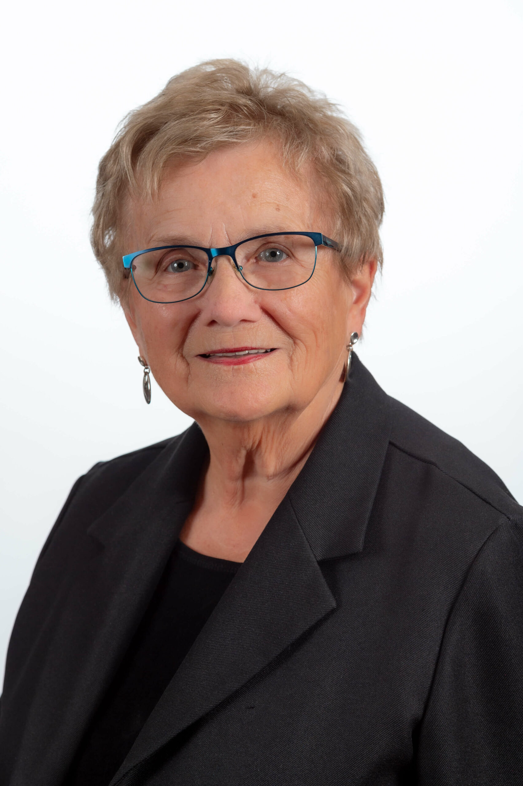 Beulah Rustad : Funeral Assistant | Office Manager