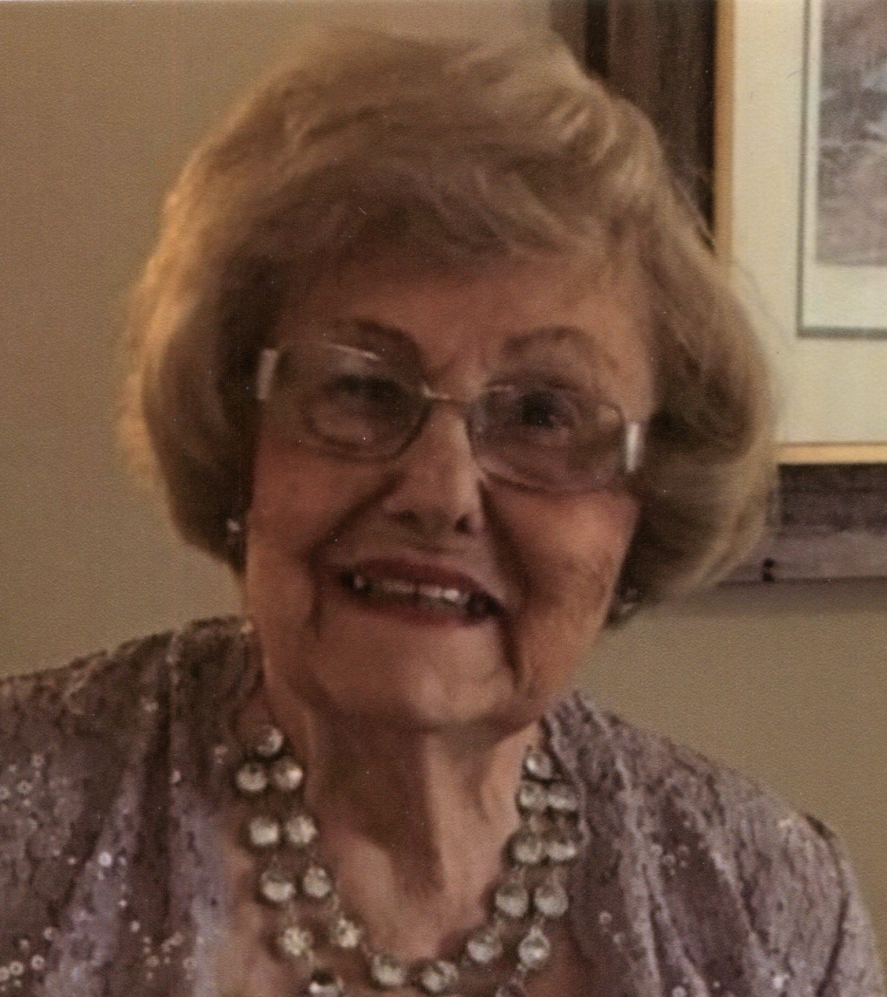 lois hutchinson